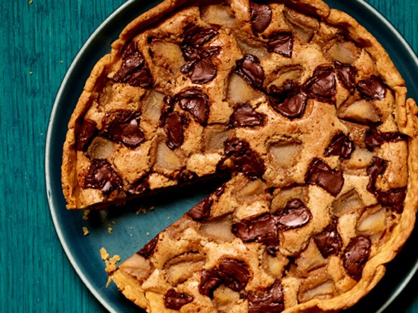 Pear-walnut chocolate tart