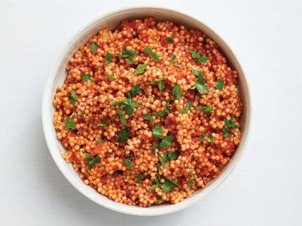 Pearl couscous with tomato sauce