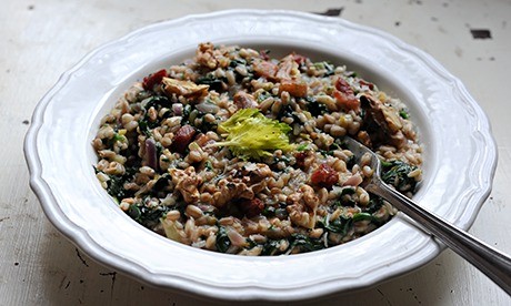 Pearled spelt with spinach and bacon
