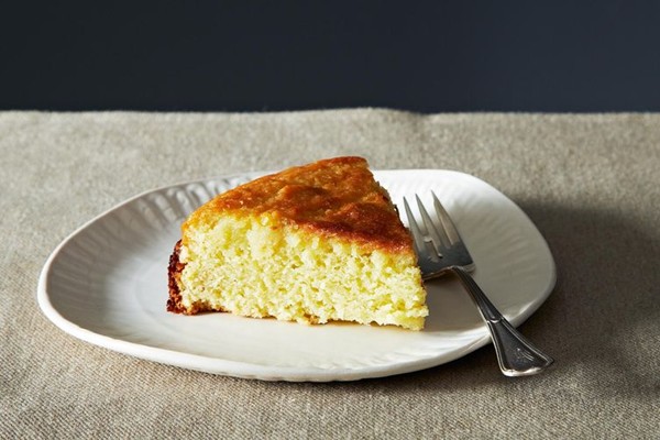Pearl's lemon olive oil cake