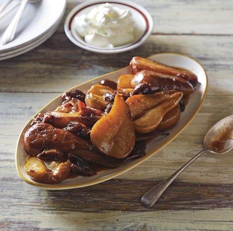 Pears baked with dates, Marsala and honey