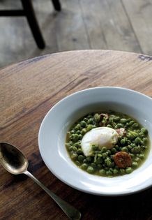 Peas with chorizo and poached egg