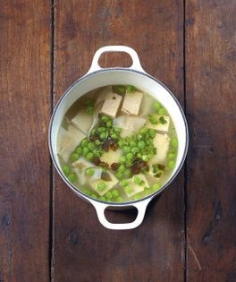 Peas with tofu and wonton