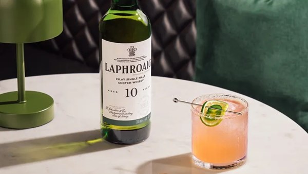 Peaty Paloma cocktail