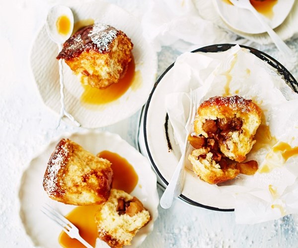 Pecan & apple monkey bread