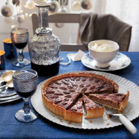 Pecan & bourbon tart