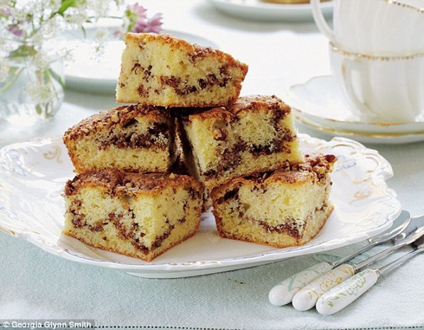Pecan and cinnamon ripple squares