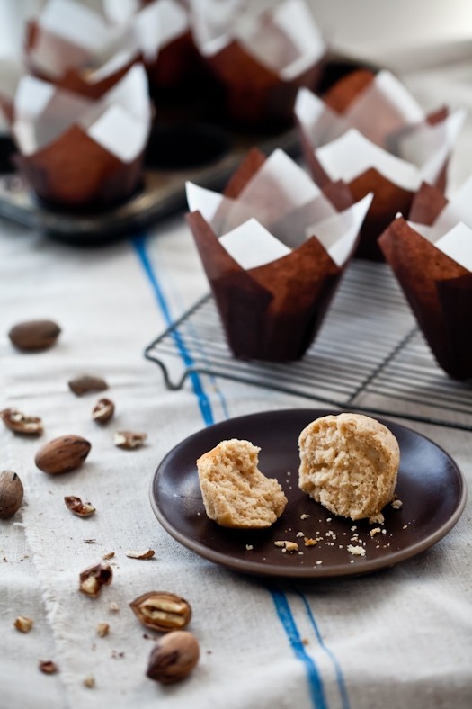 Pecan brown butter cakes