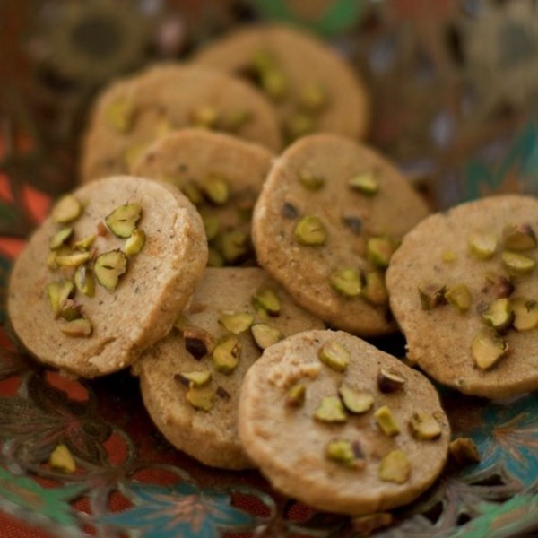 Pecan butter-crunch biscuits