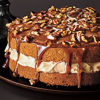 Pecan cake with caramel mousse and brown sugar topping