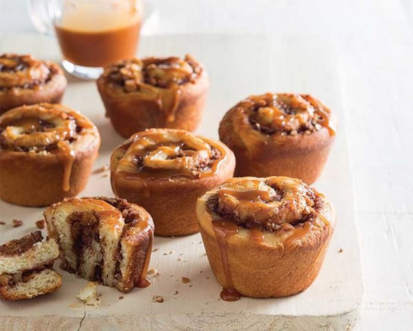 Pecan caramel cinnamon rolls