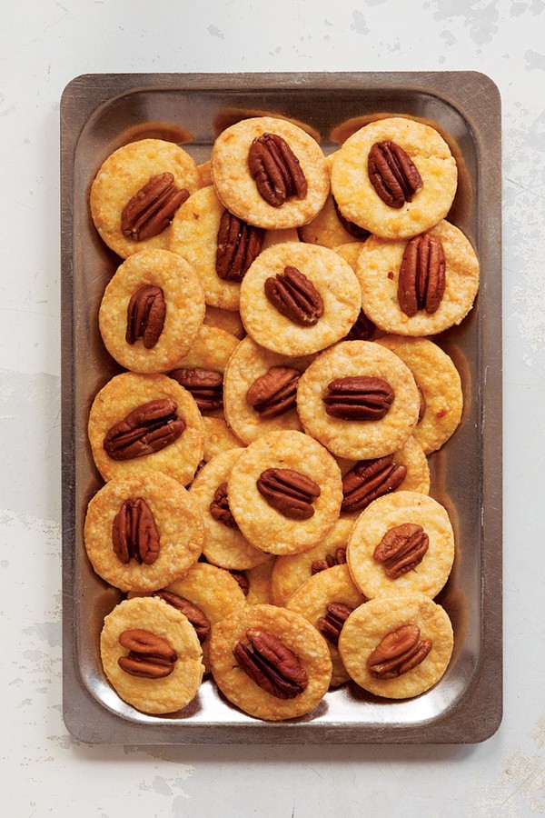 Pecan cheese wafers