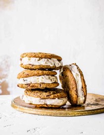 Pecan chocolate-chip cookie sandwiches with no-churn mincemeat ice cream