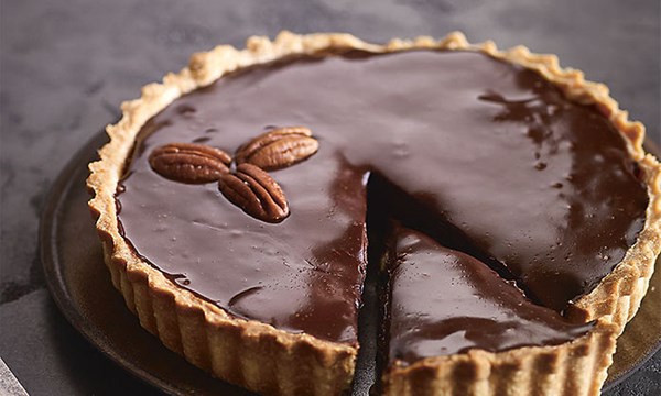 Pecan, cranberry and dark chocolate pie