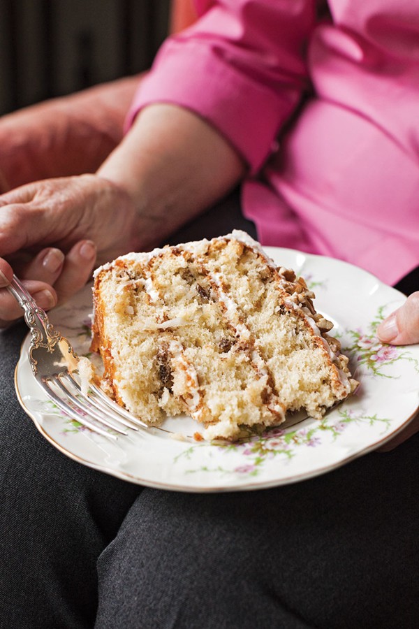 Pecan cream cake