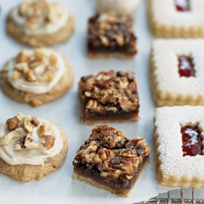 Pecan-date bars