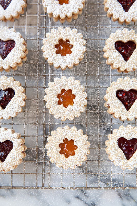 Pecan linzer cookies