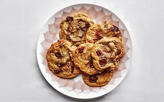 Pecan pumpkin spice chocolate chip cookies