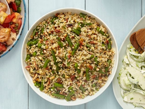 Pecan rice salad