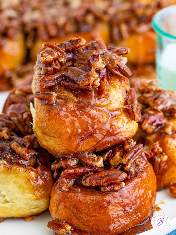 Pecan sticky buns