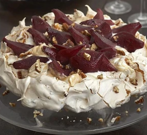 Pecan-toffee meringue with mulled pears