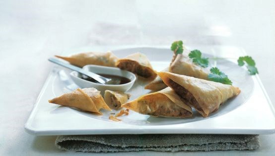 Peking duck wraps with hoisin barbecue sauce