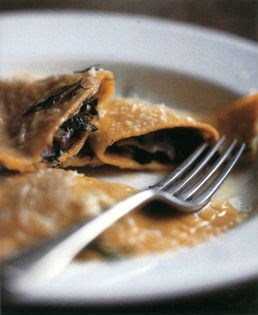 Pelmeni with ceps