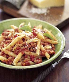 Penne in country ragù