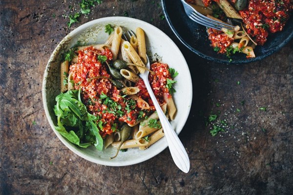 Penne pomodoro with vegan “tuna”