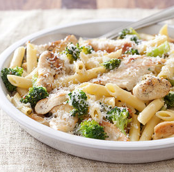 Penne with chicken and broccoli