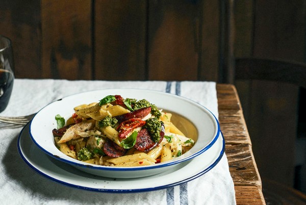 Penne with chicken, chorizo and chile