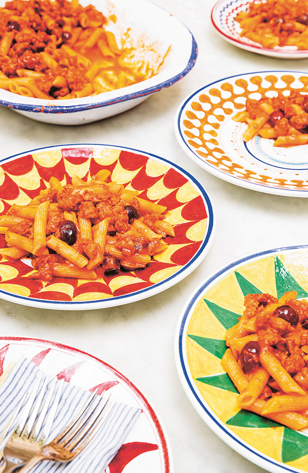 Penne with cowboy ragu (Penne alla buttera)