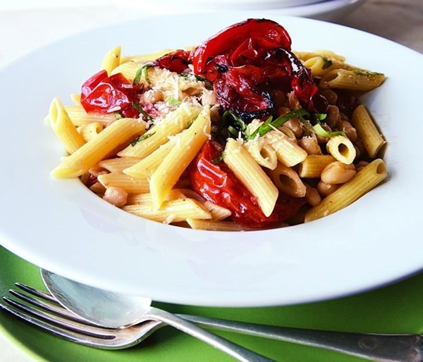 Penne with roasted tomatoes, garlic, and white beans