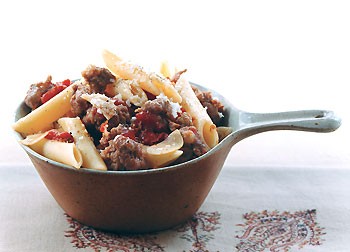 Penne with sausage and tomato sauce