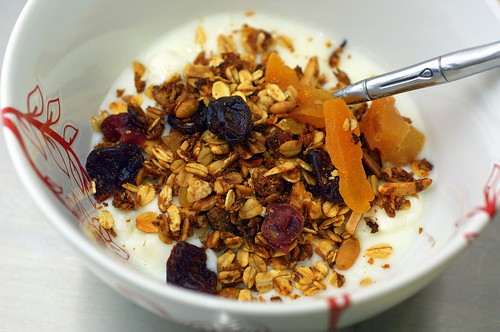 Pepita granola with dried fruit