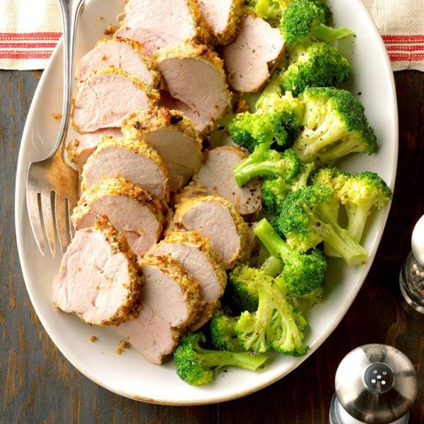 Pepper-crusted pork tenderloin