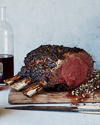 Pepper-crusted prime rib roast