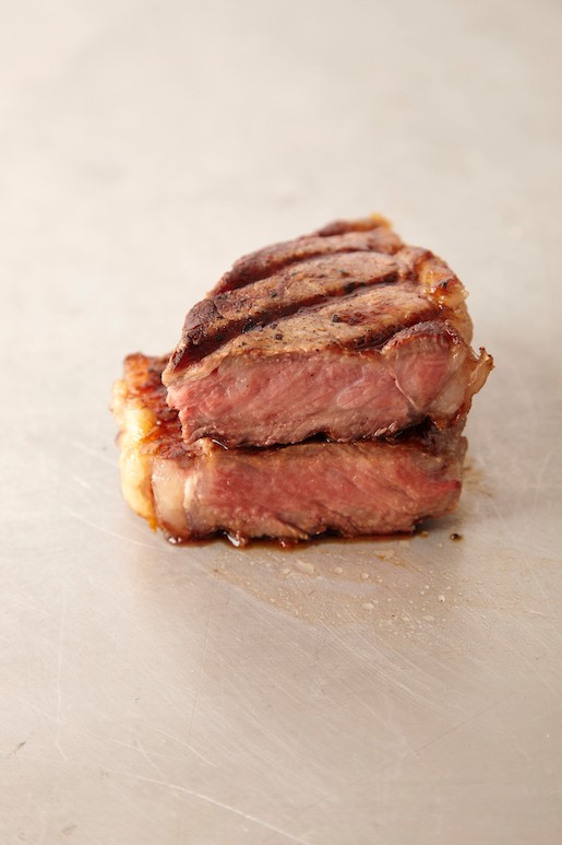 Pepper steak (Steak au poivre)