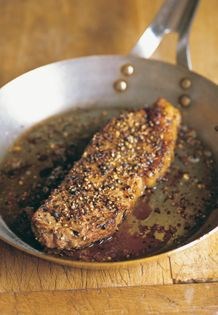 Pepper steak (Steak au poivre)