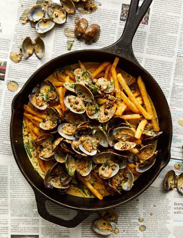 Peppered clam frites
