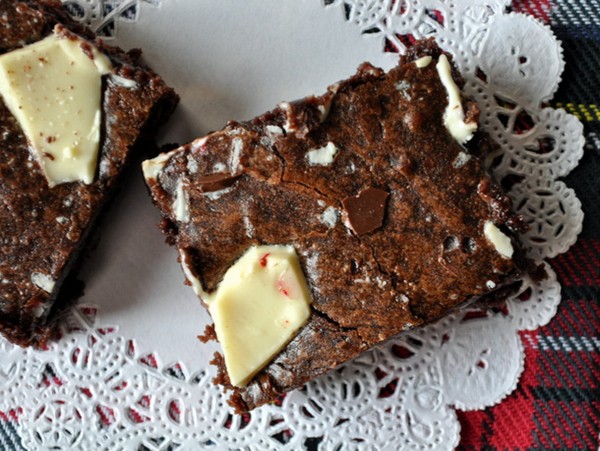 Peppermint bark brownies