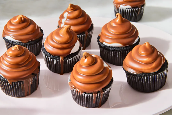 Peppermint hi-hat cupcakes