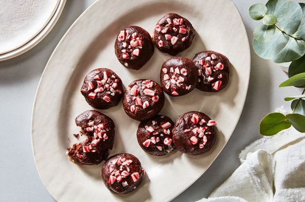 Peppermint hot cocoa cookies