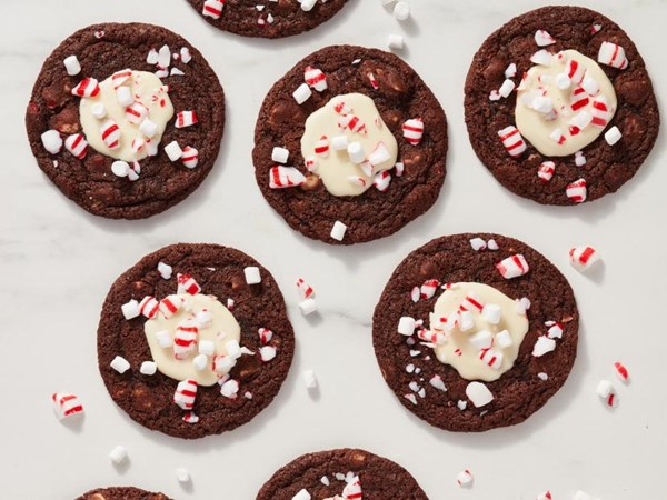 Peppermint hot cocoa cookies 