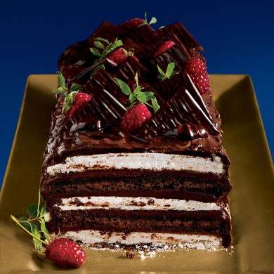 Peppermint meringue cake with chocolate buttercream