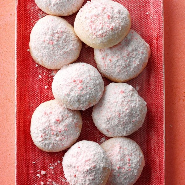 Peppermint snowballs