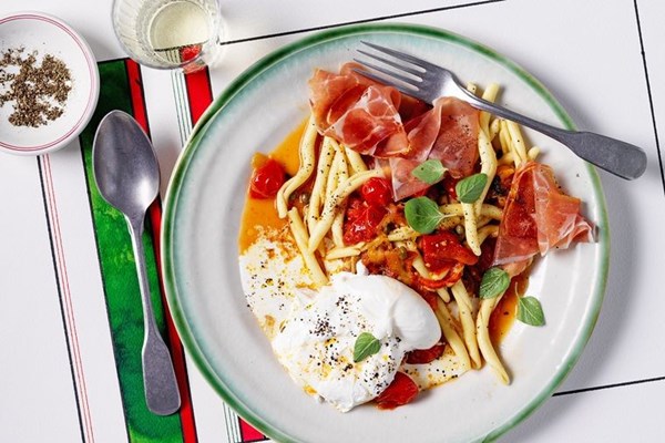 Pepperonata with prosciutto and burrata
