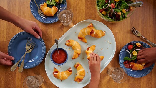 Pepperoni pizza crescent rolls