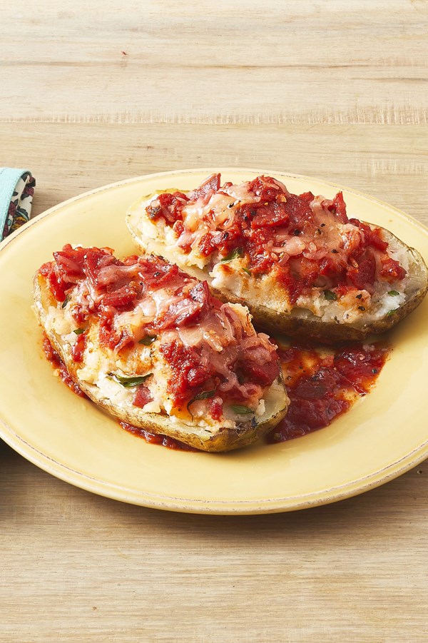 Pepperoni pizza stuffed potatoes