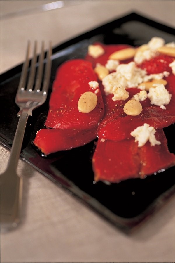 Peppers with feta and almonds